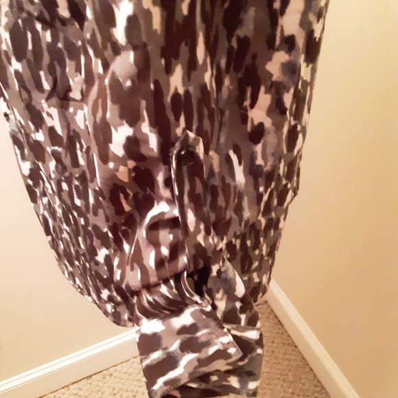 Free w/bundle NY collection blouse size M - Picture 4 of 5